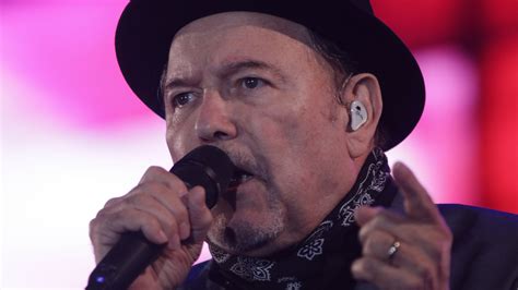 ¡El Festival de Música Viva: Una Noche Mágica con Rubén Blades! Un Viaje Musical Inolvidable a Través de la Salsa y el Caribe